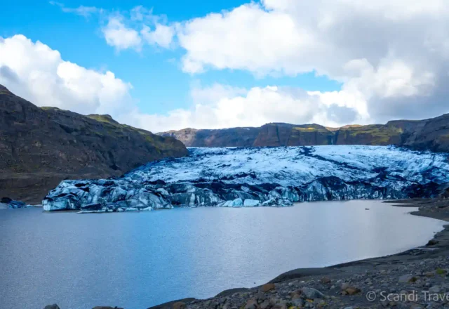 Stunning view of a glacier and glacial lagoon in Skaftafell National Park
