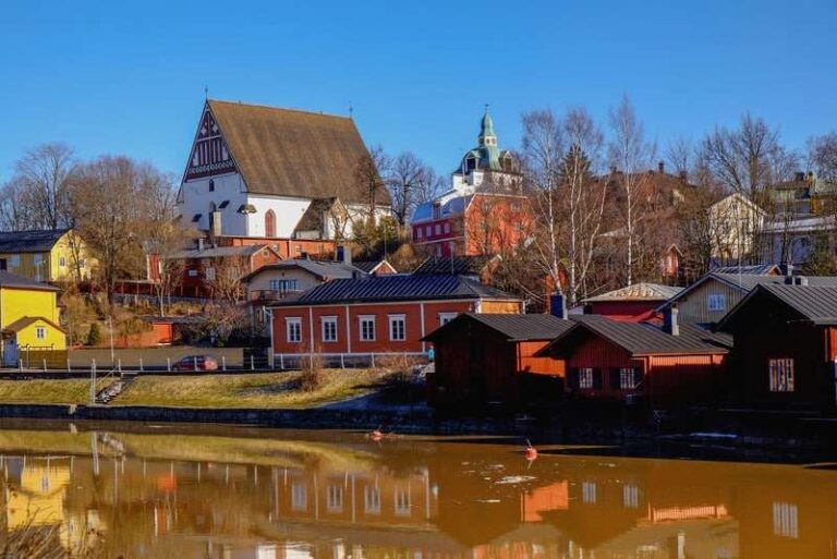 Day Trips from Helsinki. Helsinki to Porvoo Tour