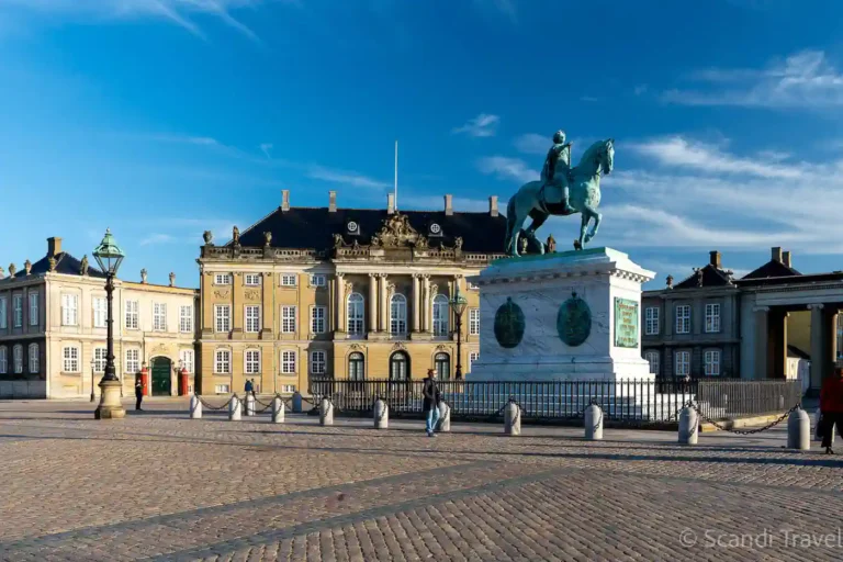 Amalienborg Palace and equestrian statue — Copenhagen city tour