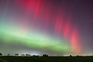 Red Northern Lights Color