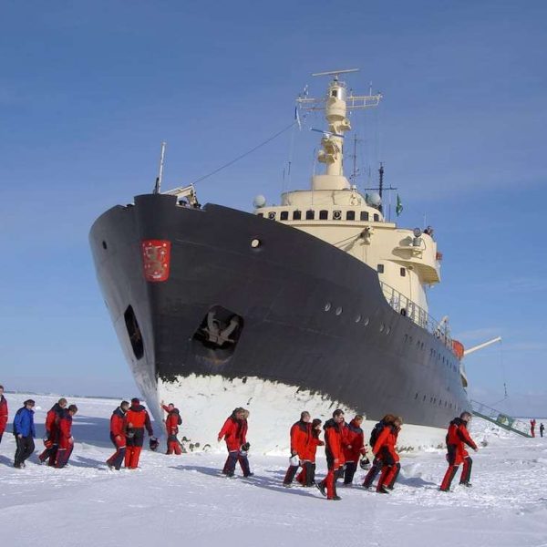 people-around-ice-breaker
